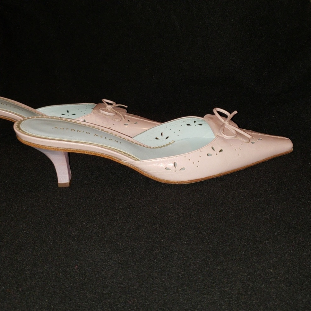 Leather pink shoes